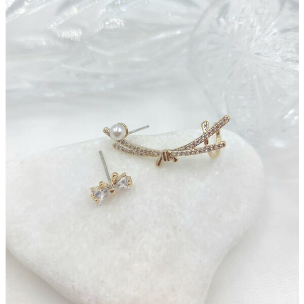 Σκουλαρίκια ασήμι 925 Ear climber χρυσό με λευκά ζιργκόν-SK-