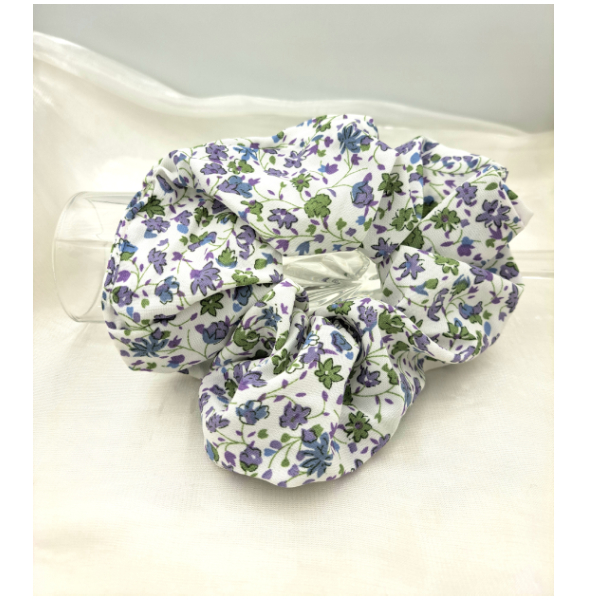 Scrunchie Σούρα Μαλλιών floral χρώμα άσπρο/μωβ-LM-137