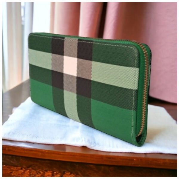 Γυναικείο πορτοφόλι καρό χρώμα Πράσινο