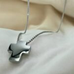 Κολιέ Σταυρός από ανοξείδωτο ατσάλι xρώμα ασημί-Κ-328