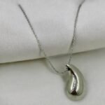 Κολιέ σχήμα σταγόνας ανοξείδωτο ατσάλι χρώμα ασημί-K-407