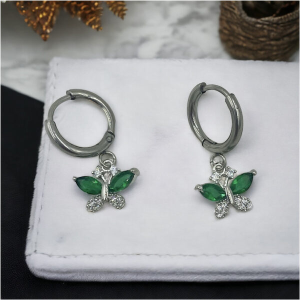 Σκουλαρίκια ατσάλι πεταλούδα με πράσινη πέτρα χρώμα ασημί-SK-