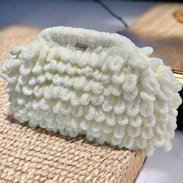 Χειροποίητη πλεκτή τσάντα Puffy χρώμα Υπόλευκο-PL-116