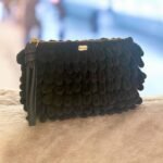 Χειροποίητη πλεκτή τσάντα φάκελος puffy χρώμα Μαύρο-PL-132 - Image 3