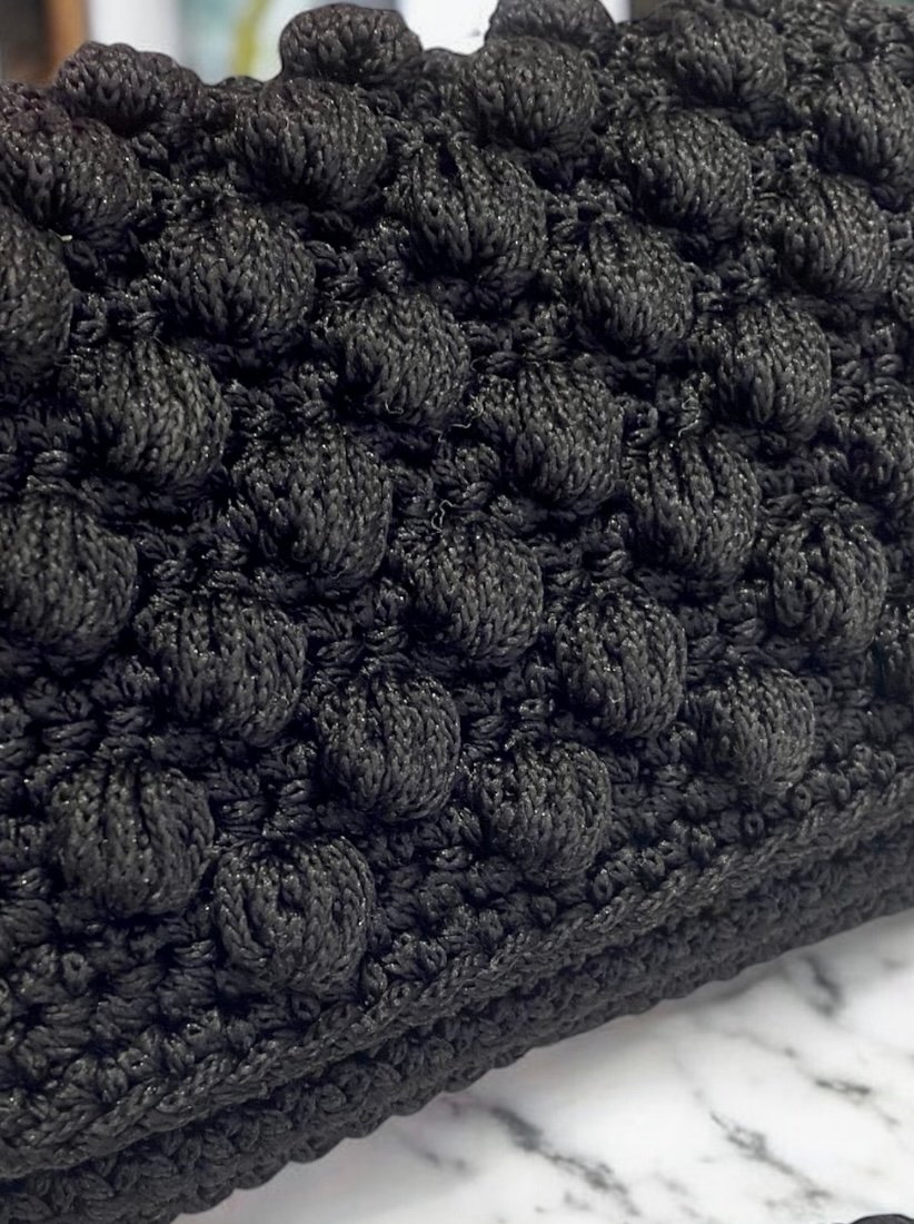 Screenshot Χειροποίητη πλεκτή τσάντα πλέξη bubble χρώμα Μαύρο-PL-140 - Image 4