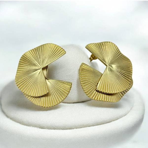 Σκουλαρίκια ανάγλυφα από Ανοξείδωτο ατσάλι χρώμα χρυσό-SK-742