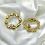 Σκουλαρίκια στρογγυλά με διαμαντάκι από Ανοξείδωτο ατσάλι χρώμα χρυσό-SK-745 - Image 2