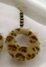 Σκουλαρίκια κρεμαστά γούνινα χειροποίητα animalprint-SK-797 - Image 2