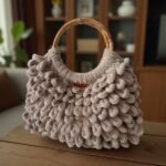 Χειροποίητη πλεκτή τσάντα puffy με μπαμπού χέρια χρώμα πούρου-PL-121-M-990