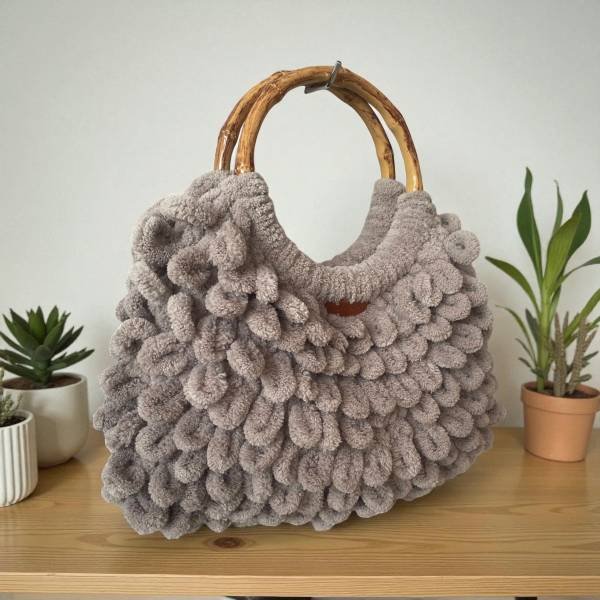 Χειροποίητη πλεκτή τσάντα puffy με μπαμπού χέρια χρώμα πούρου-PL-121-M-990Πάτρα patra