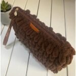 Χειροποίητη πλεκτή τσάντα φάκελος puffy 30x22cm χρώμα Καφέ σκούρο-PL-118-153 - Image 2