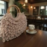 Χειροποίητη πλεκτή τσάντα puffy με μπαμπού χέρια χρώμα πούρου-PL-121-990 - Image 4