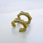 Σκουλαρίκια κρίκος ατσάλινα με ζιγκον χρώμα χρυσό-SK-