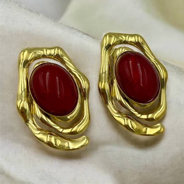 Σκουλαρίκια ατσάλινα με κόκκινη πέτρα χρώμα χρυσό-SK-
