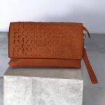 Τσαντάκι φάκελος με δυο λουριά χρώμα Ταμπά-TS-