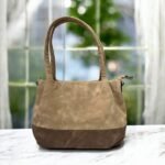 Τσάντα χειρός και ώμου suede χρώμα Μπεζ/καφέ-TS-