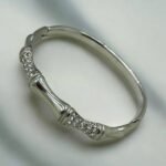 Βραχιόλι Χειροπέδα από ανοξείδωτο ατσάλι με ζιργκον χρώμα ασημί-BR-