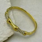 Βραχιόλι Χειροπέδα από ανοξείδωτο ατσάλι με ζιργκον χρώμα χρυσό-BR-