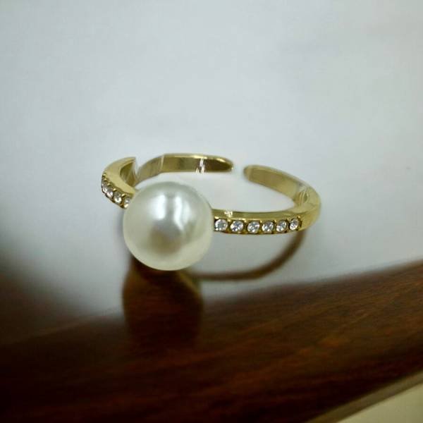 Δαχτυλίδι από ανοξείδωτο ατσάλι με πέρλα και στρας χρώμα χρυσό-D-