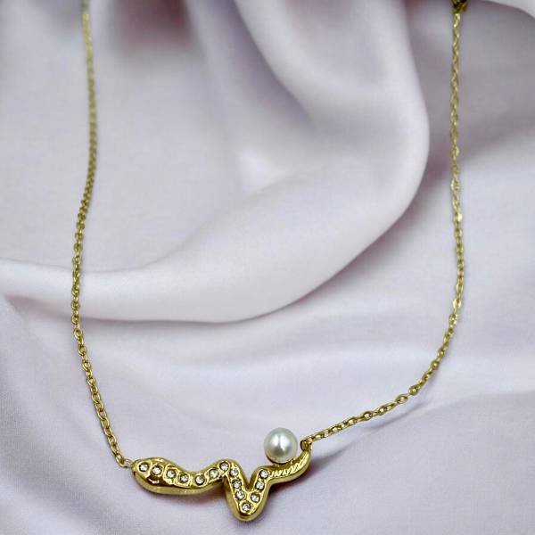 &Kappa;&omicron;&lambda;&iota;έ &Alpha;&tau;&sigma;ά&lambda;&iota;&nu;&omicron; &mu;&epsilon; &pi;έ&rho;&lambda;&alpha; &kappa;&alpha;&iota; &Zeta;&iota;&rho;&gamma;&kappa;ό&nu; &chi;&rho;ώ&mu;&alpha; &chi;&rho;&upsilon;&sigma;ό-K-