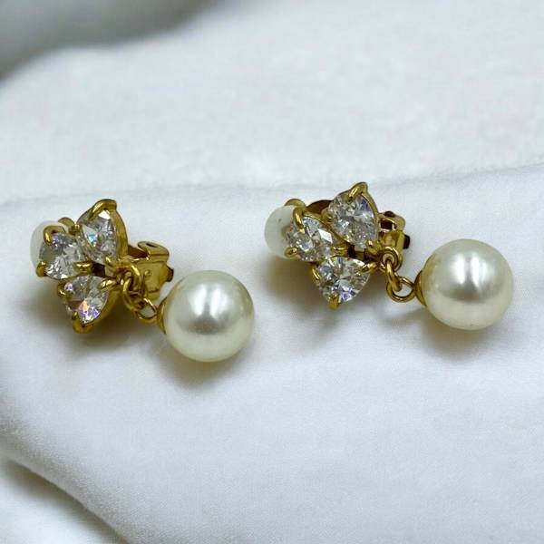 Σκουλαρίκια ατσάλινα ΚΛΙΠ με πέρλα και διαφανή πέτρες-χρυσό-SK-723