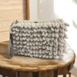 Χειροποίητη πλεκτή τσάντα φάκελος puffy 30x22cm χρώμα Μπεζ-PL-118-599