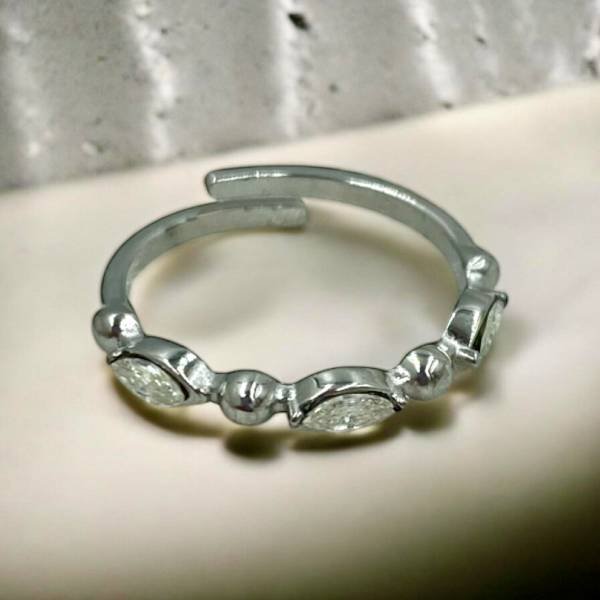 &Delta;&alpha;&chi;&tau;&upsilon;&lambda;ί&delta;&iota; &alpha;&tau;&sigma;ά&lambda;&iota;&nu;&omicron; &mu;&epsilon; &pi;έ&tau;&rho;&epsilon;&sigmaf; &kappa;&rho;&upsilon;&sigma;&tau;ά&lambda;&lambda;&omicron;&upsilon; &chi;&rho;ώ&mu;&alpha; &alpha;&sigma;&eta;&mu;ί-D-