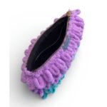 Χειροποίητη πλεκτή τσάντα φάκελος puffy χρώμα Λιλά/Βεραμάν-PL-123-490-378 - Image 2