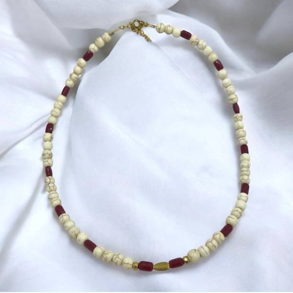 Χειροποίητο ατσάλινο κολιέ, με πέτρες Χαολίτης και χρυσές λεπτομέρειες-K-