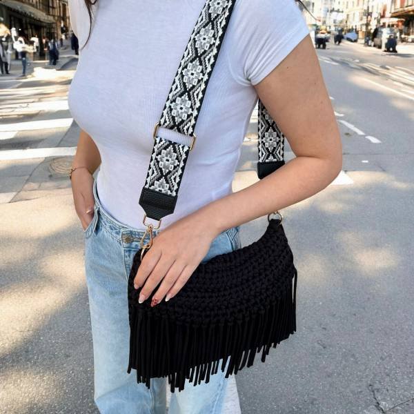 Χειροποίητη πλεκτή τσάντα με κρόσια νήμα μακό, χρώμα μαύρο-PL-300