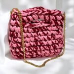 Χειροποίητη πλεκτή τσάντα με νήμα μακό, δίχρωμη Ροζ έντονο και τριανταφυλλί-PLM-121