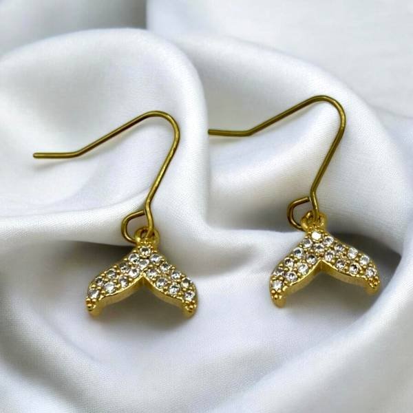 Σκουλαρίκια ατσάλινα ουρά γοργόνας με στρας χρώμα χρυσό-SK-