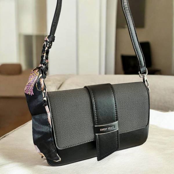 &Gamma;&upsilon;&nu;&alpha;&iota;&kappa;&epsilon;ί&omicron; &Tau;&sigma;&alpha;&nu;&tau;ά&kappa;&iota; ώ&mu;&omicron;&upsilon; &kappa;&alpha;&iota; &chi;&iota;&alpha;&sigma;&tau;ί &chi;&rho;ώ&mu;&alpha; &Mu;&alpha;ύ&rho;&omicron;-TS-1227