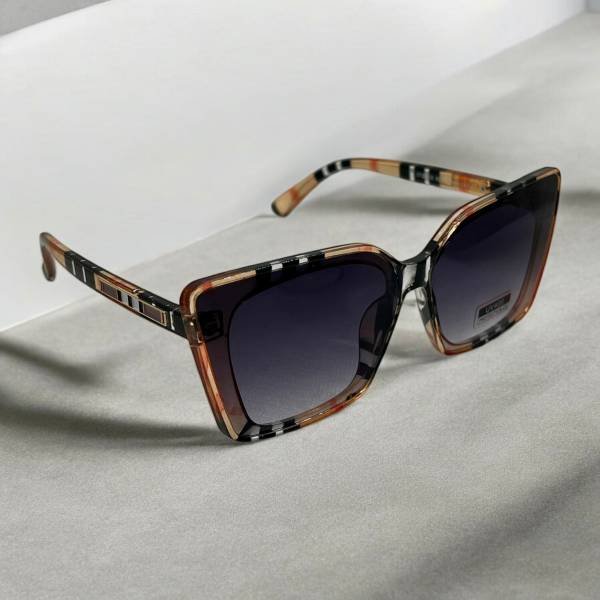 &Gamma;&upsilon;&nu;&alpha;&iota;&kappa;&epsilon;ί&alpha; &Gamma;&upsilon;&alpha;&lambda;&iota;ά &Eta;&lambda;ί&omicron;&upsilon; GL20238-2