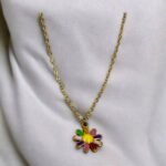 Ατσάλινο κολιέ με χρωματιστό λολούδι χρώμα χρυσό-Κ-