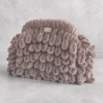 Χειροποίητη πλεκτή τσάντα Puffy MINI χρώμα Πούρου-PL-120-990
