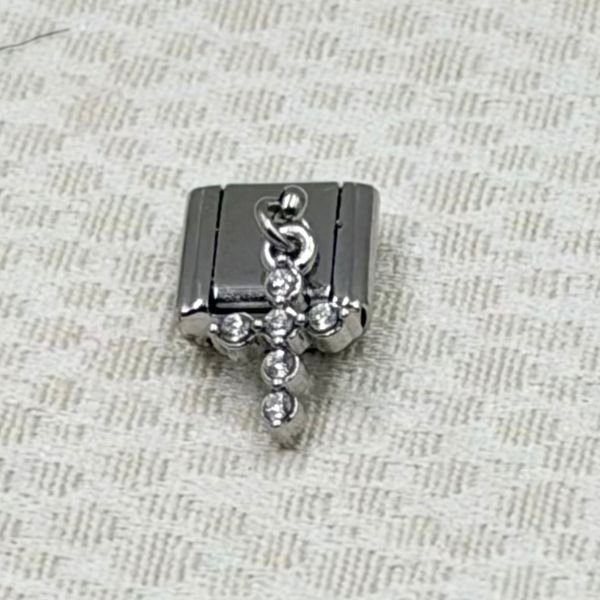 Italian Charms &alpha;&pi;ό &Alpha;&nu;&omicron;&xi;&epsilon;ί&delta;&omega;&tau;&omicron; &Alpha;&tau;&sigma;ά&lambda;&iota; &alpha;&sigma;&eta;&mu;ί &chi;&rho;ώ&mu;&alpha;